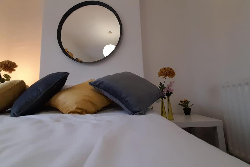 Spacious 4 Bedroom, Free Netflix, Central Location Кардіфф Екстер'єр фото